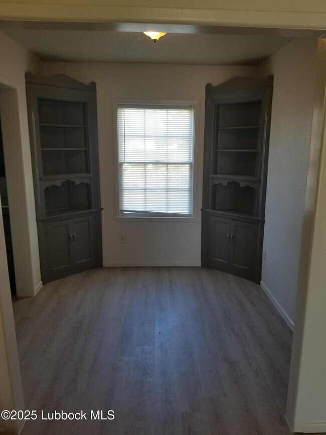 Building Photo - 1912 45th St