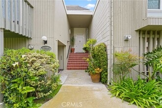 Building Photo - 16445 Wimbledon Ln