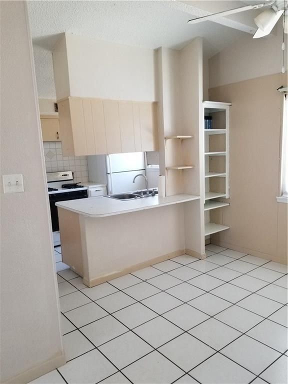 Foto del edificio - 4 br, 2 bath House - 412 Kelvin Ave