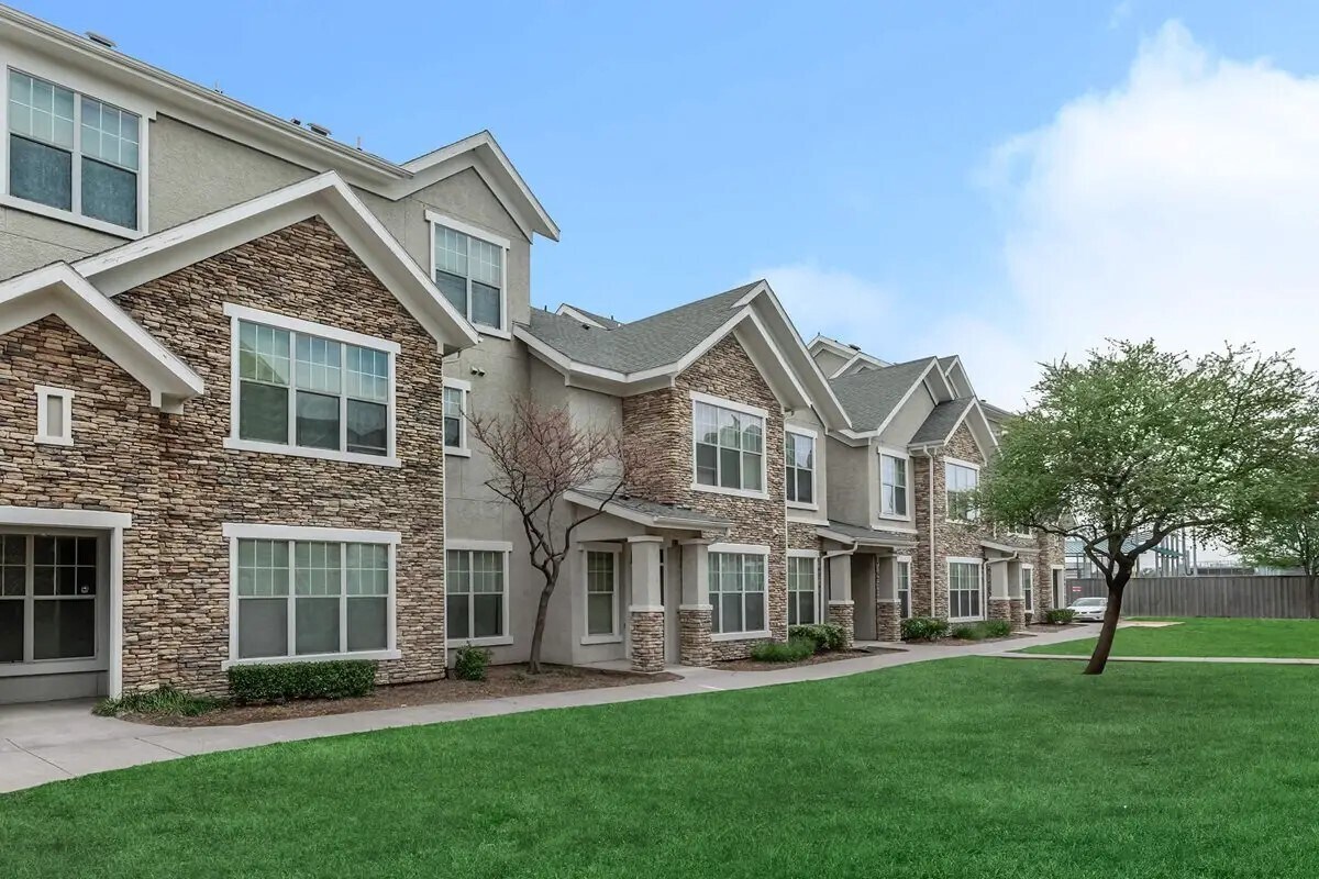 Foto principal - 4101 Delafield Ln