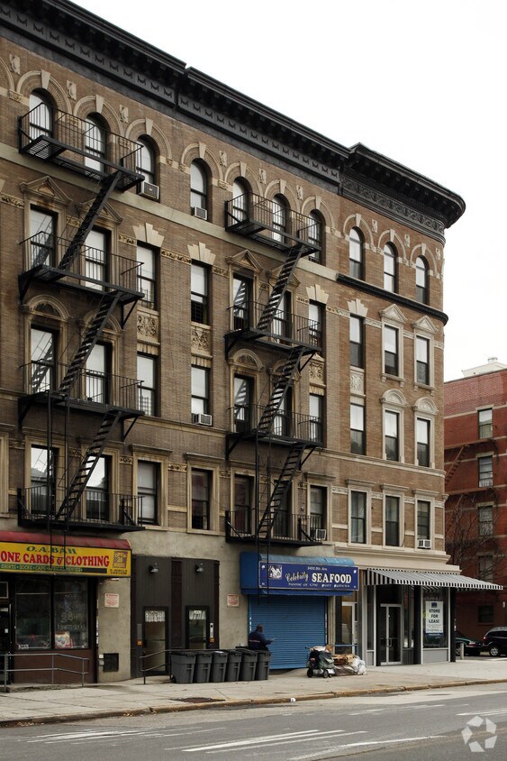 Foto del edificio - 2492 Frederick Douglass Blvd