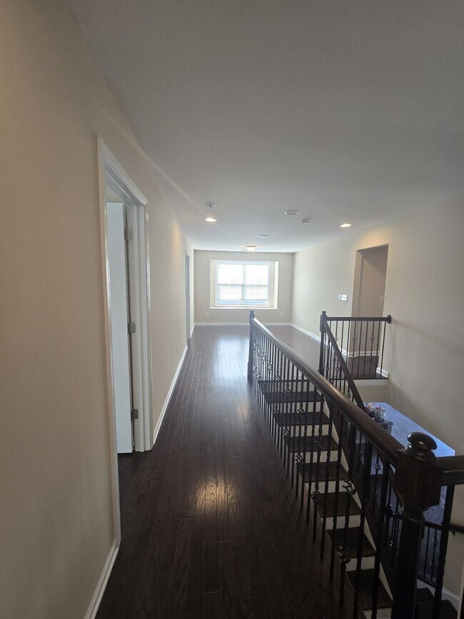 Foto del edificio - Beautiful Home located in Bridge Pointe Ne...