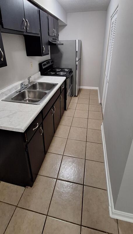 Foto principal - 672 Knox Blvd