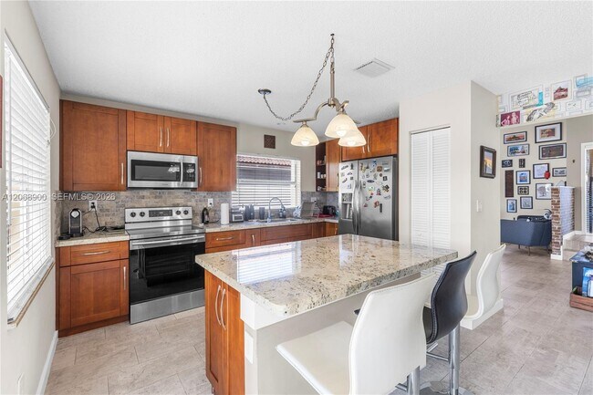 Foto del edificio - 12614 NW 12th Ct