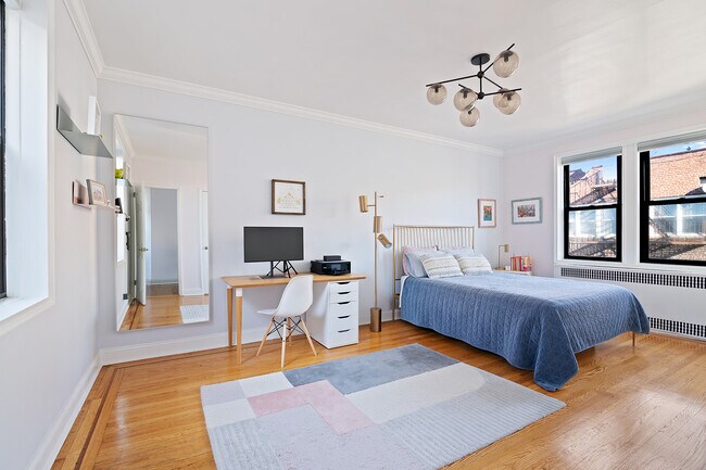 Foto del edificio - 385 E 18th St