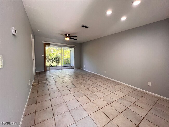 Foto del edificio - 1017 Pine Isle Ln