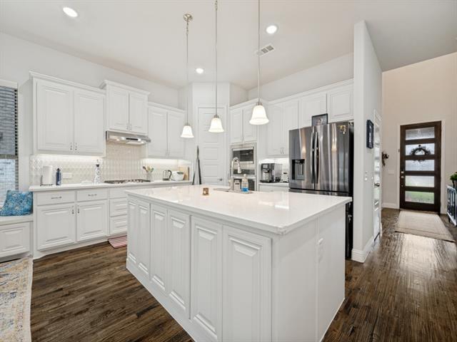 Foto del edificio - 16601 Highland Dr
