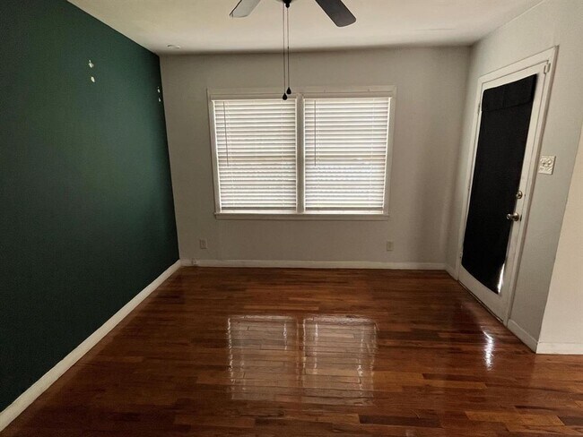 Foto del edificio - 4503 Gibson St