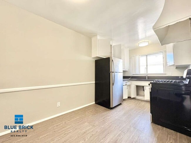 Foto del edificio - 5315 Whitsett Ave