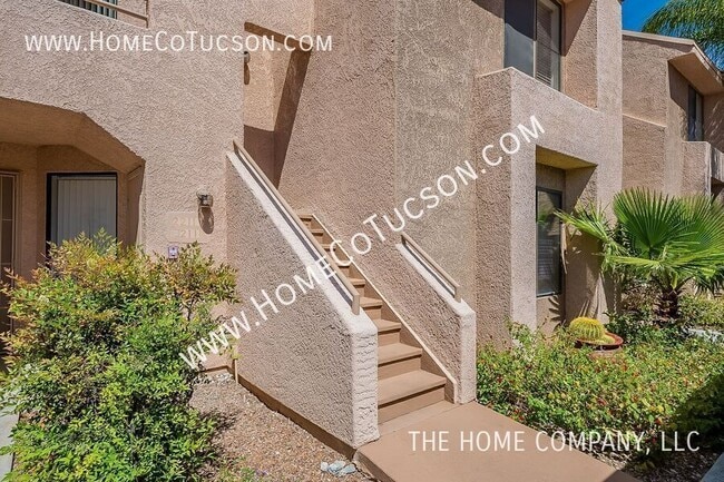 Building Photo - 5675 N Camino Esplendora