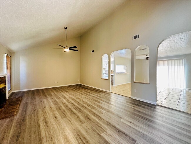 Foto del edificio - 12315 Dapple Ln