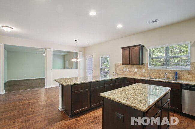 Building Photo - 283 Bandelier Cir