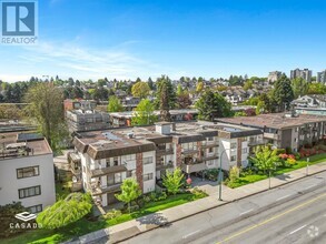 Building Photo - 2040-2040 Cornwall Ave