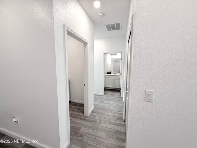 Building Photo - 7560 Chervil St