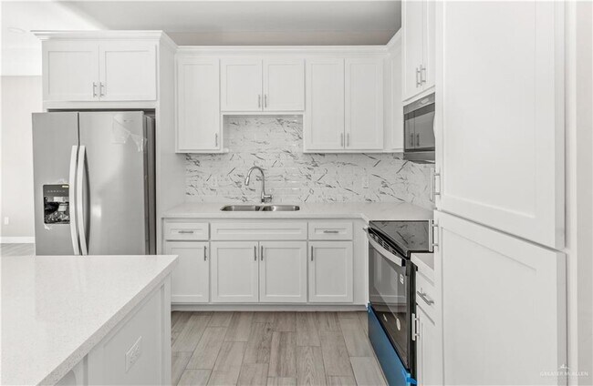 Foto del edificio - 3056 Stark Rd