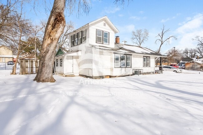 Building Photo - 2752 N 21 Pl