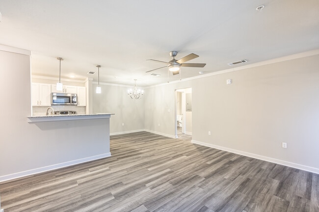 Building Photo - Eagles Landing Luxury Apartment Homes