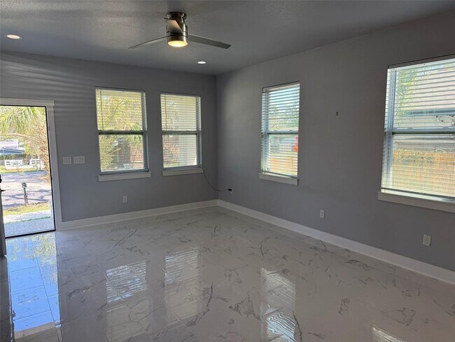 Foto del edificio - 1821 E Eskimo Ave