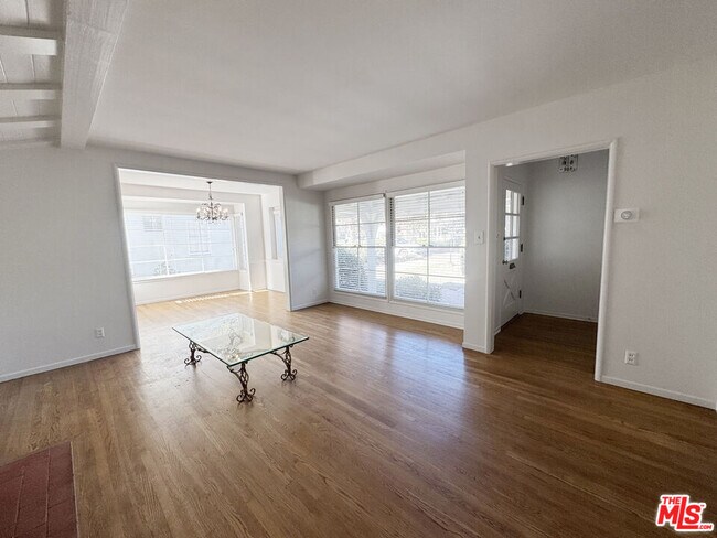 Foto del edificio - 13054 Hartsook St