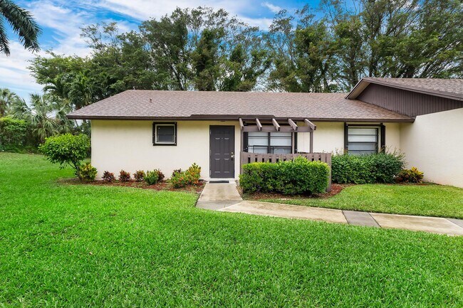 Building Photo - 9  Via De Casas Norte  C Boynton Beach Fl ...