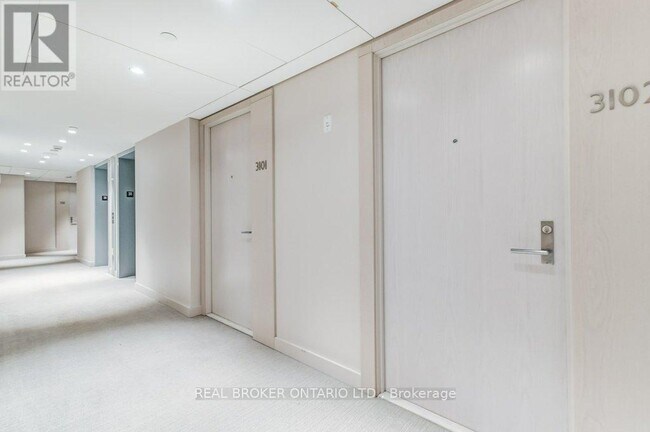 Photo du bâtiment - 115 Blue Jays Way