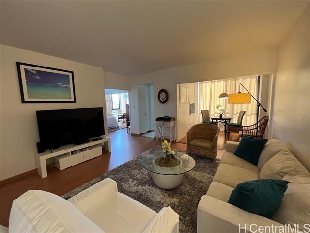Primary Photo - 1314 Victoria St