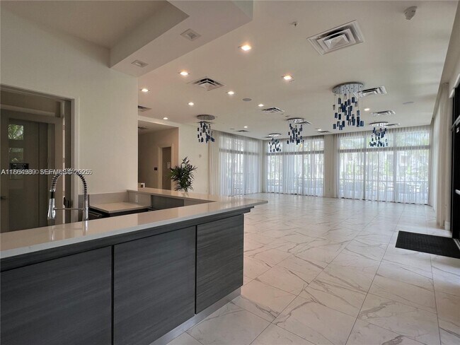 Foto del edificio - 8167 NW 41st St