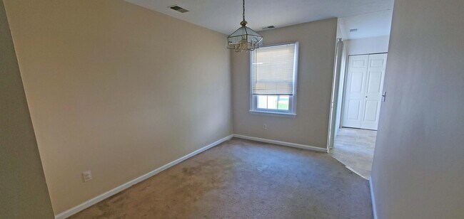 Building Photo - 1354 Red Tail Hawk Dr