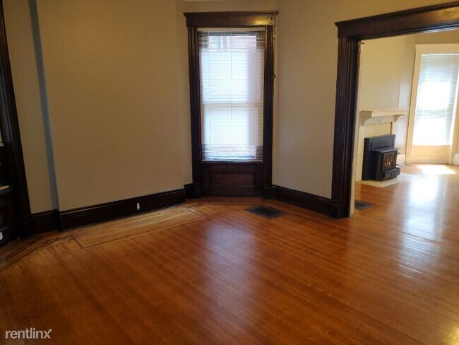 Foto del edificio - 5 br, 2.5 bath House - 3920 S THIRD