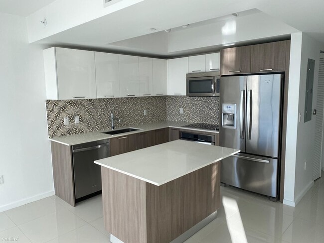 Building Photo - 2 br, 2 bath  - Paseo at Downtown Doral