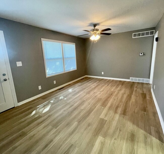 Foto del edificio - 2 Bedroom Home with Huge Storage basement