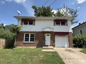 Building Photo - 207 N Central Ave