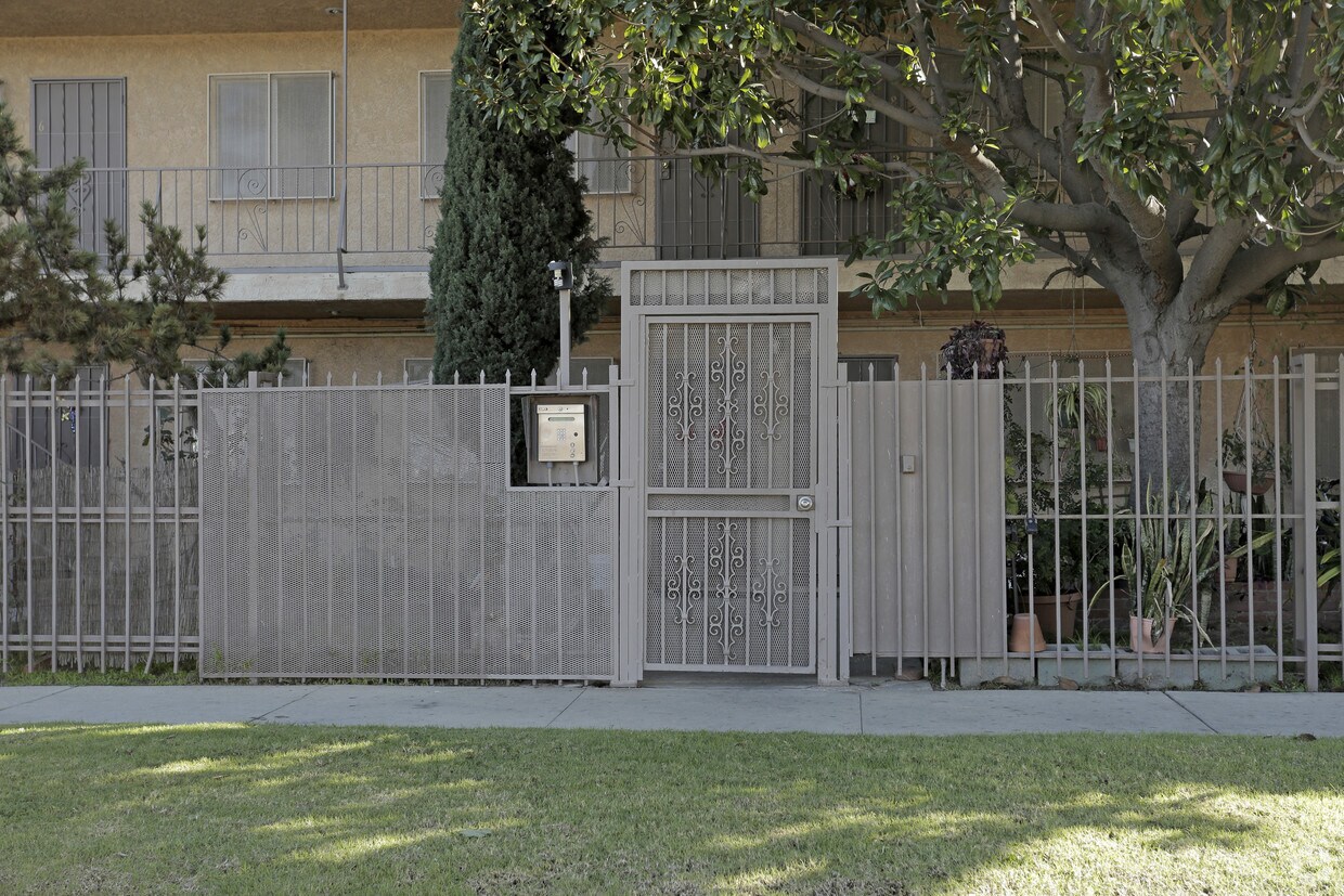 Foto del edificio - 1351 W 227th St