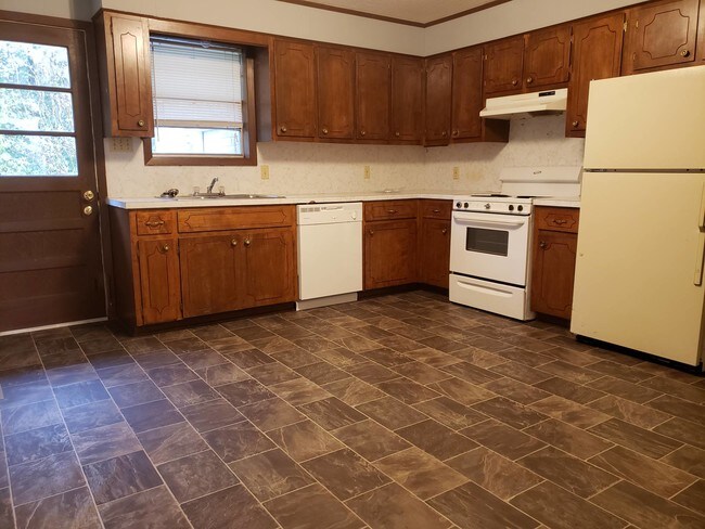 Building Photo - 907 S 7th St