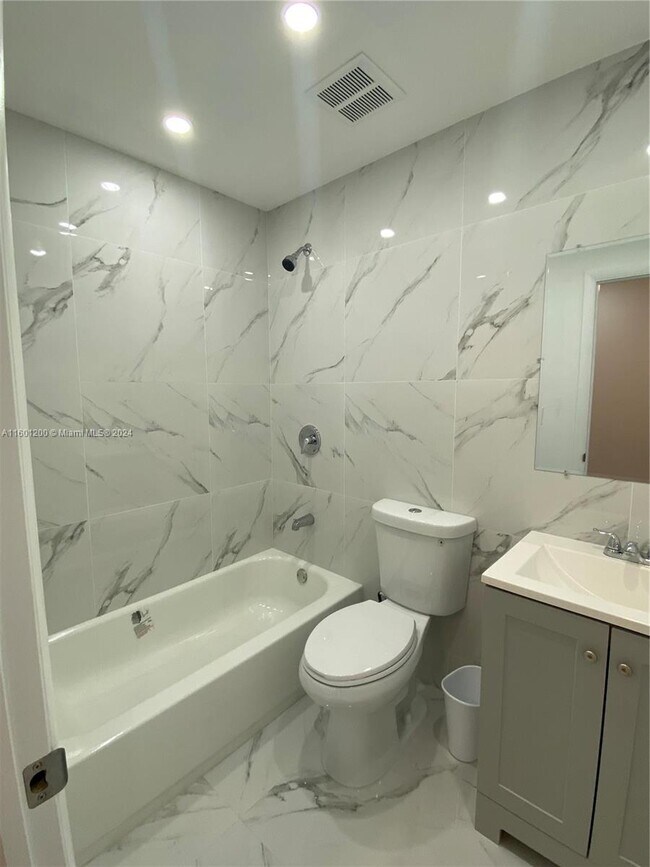 Foto del edificio - 11014 SW 242nd St