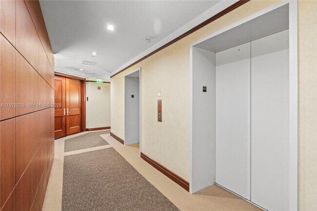 Foto del edificio - 1425 Brickell Ave