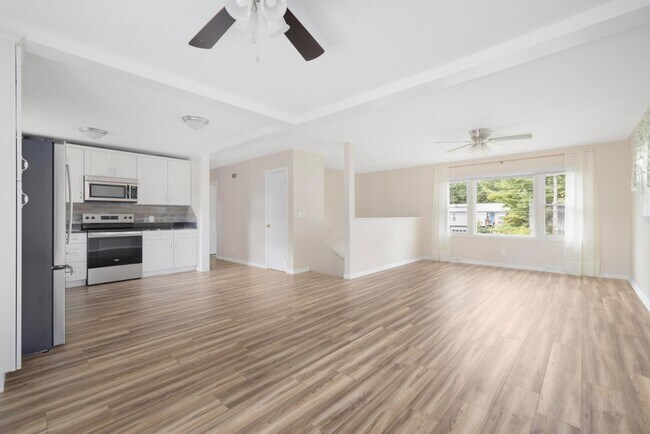 Foto del edificio - 130 Greenmeadow Ln