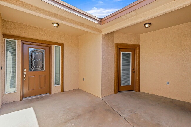 Foto del edificio - "Spacious 4-Bed Oasis with Granite Touches...
