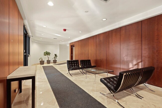 Foto del edificio - 1221 N Dearborn Pkwy