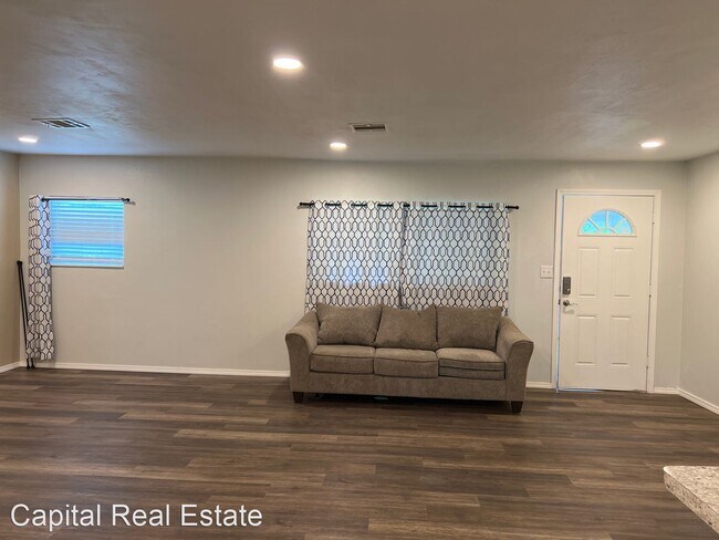 Foto del edificio - 3 br, 2 bath House - 221 N 9th St.
