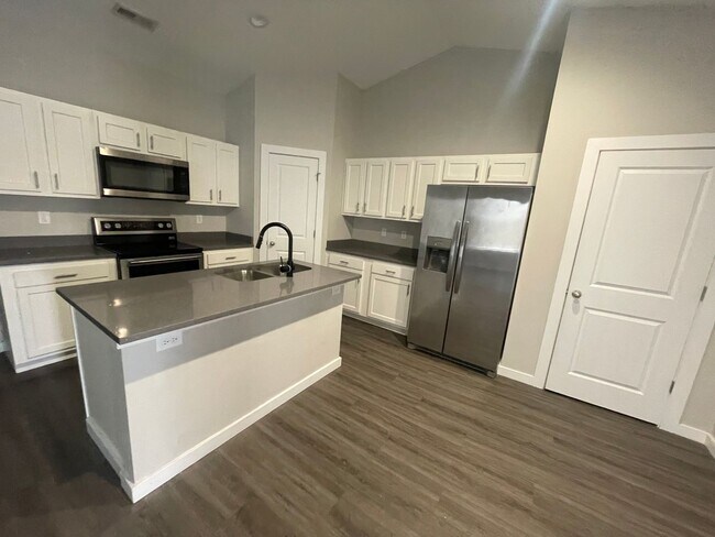 Foto del edificio - 13544/46 Haskell