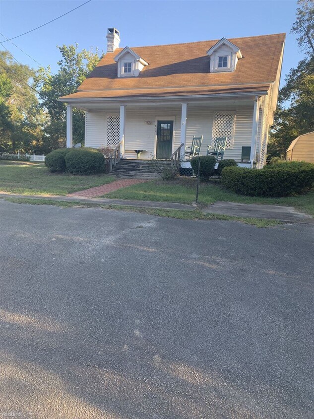 Primary Photo - 2 br, 2 bath House - 816 W Main St