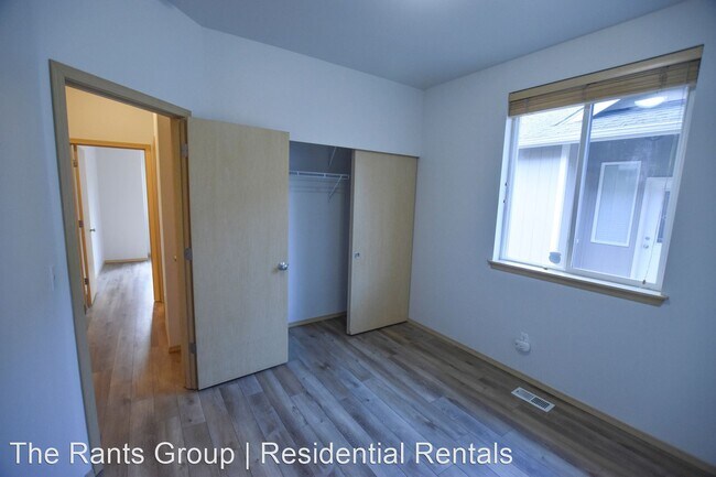 Building Photo - 3 br, 2 bath House - 4448 20th Way NE
