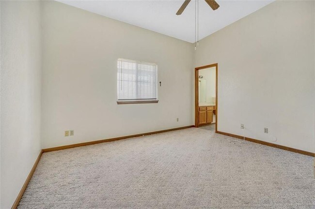 Building Photo - 7004 Echo Cliffs Dr