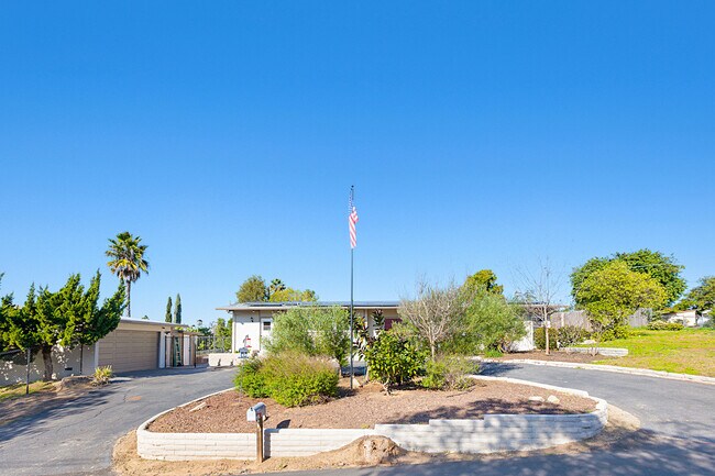 Building Photo - 1720 Via Entrada