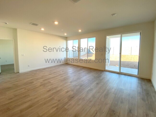 Foto del edificio - 18114 W Soft Wind Dr
