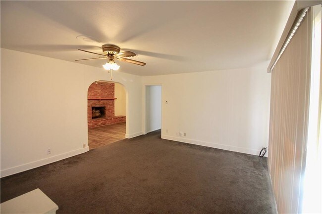 Building Photo - 6708 Hemsell Pl
