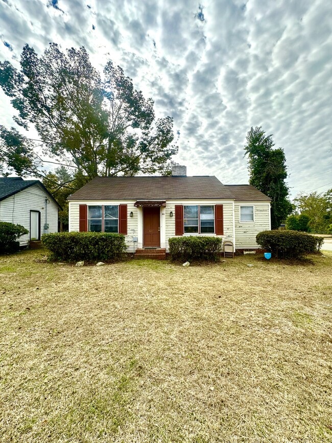 Foto del edificio - 601 E Adair St