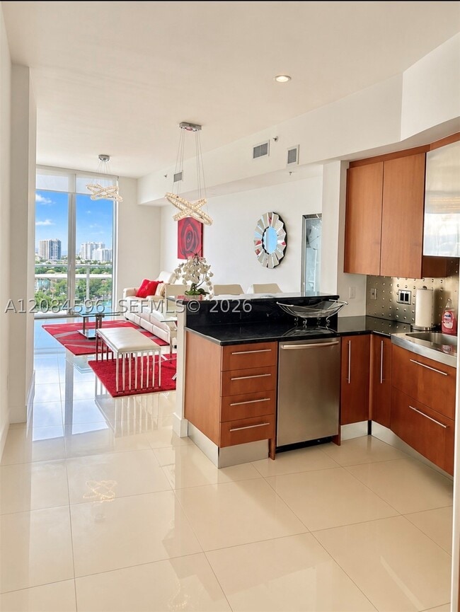 Building Photo - 18101 Collins Ave