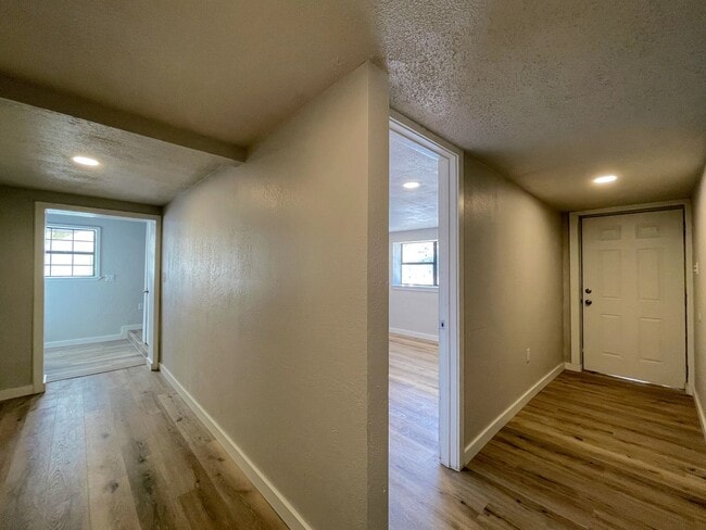 Building Photo - Built-Strong Big?Spring Residence – Durability Meets All-Season Comfort